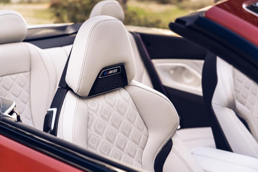 Интерьер BMW M8 Competition Convertible (F91) 2019 года  (UK) (фото 24 из 42)